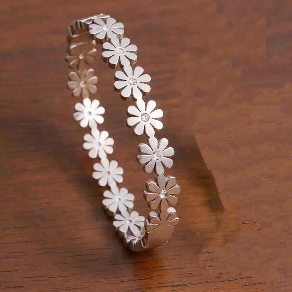 钛钢手镯 3585钛钢不掉色高定满锆雏菊满圈开口手镯