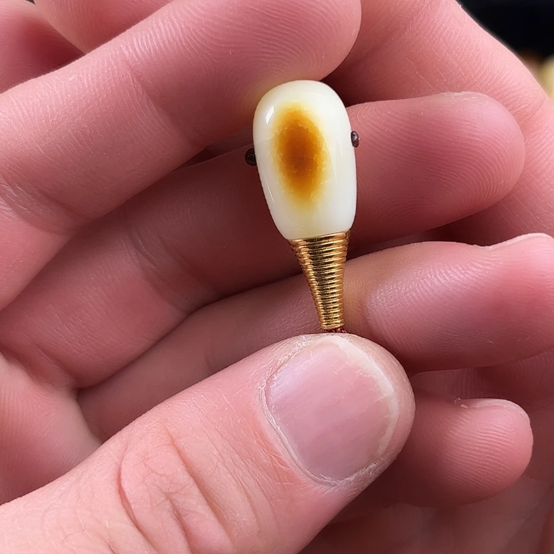 蜜蜡未镶嵌珠宝奇石