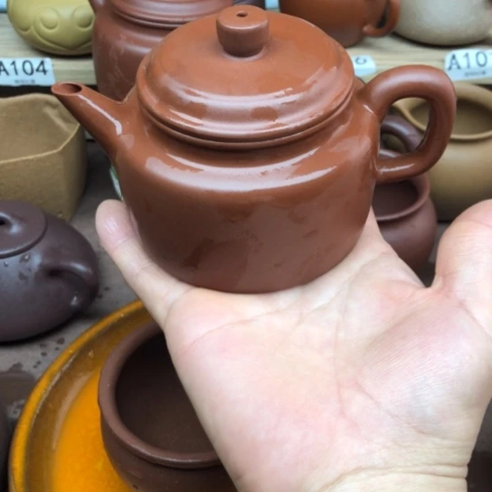 茶壶紫砂小红泥得中210豪升左右有瑕疵
