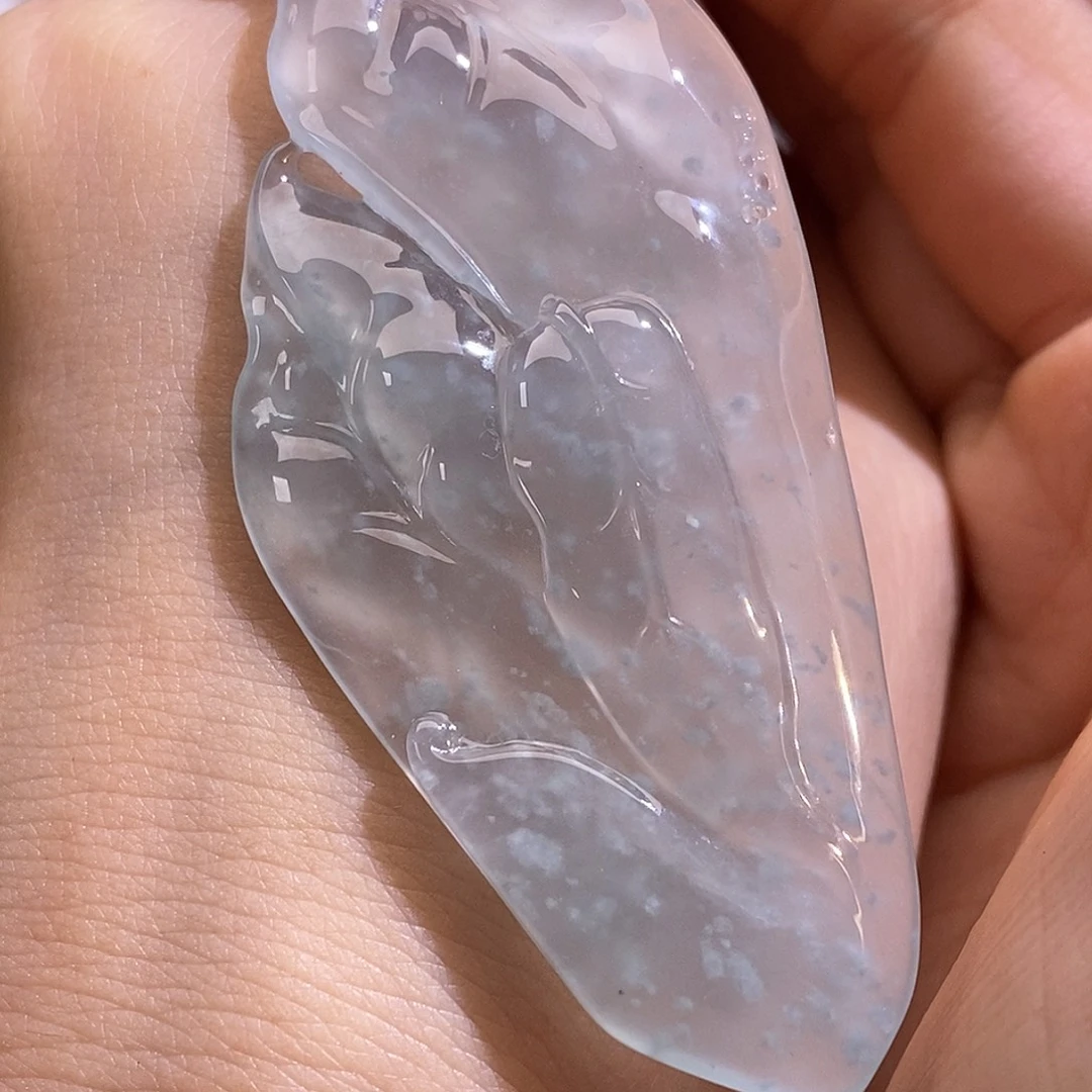 翡翠未镶嵌颈饰叶子