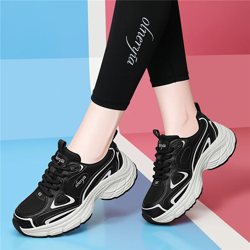 韩版黑色老爹鞋女秋冬炸街显脚小2025新款爆款增高轻便休闲运动鞋