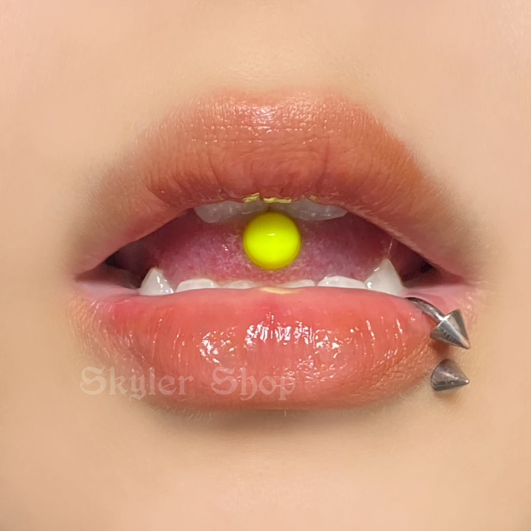 钛钢亚克力耳饰 饱和度超高！荧光黄亚克力钛钢舌钉饰品不可碰酒精