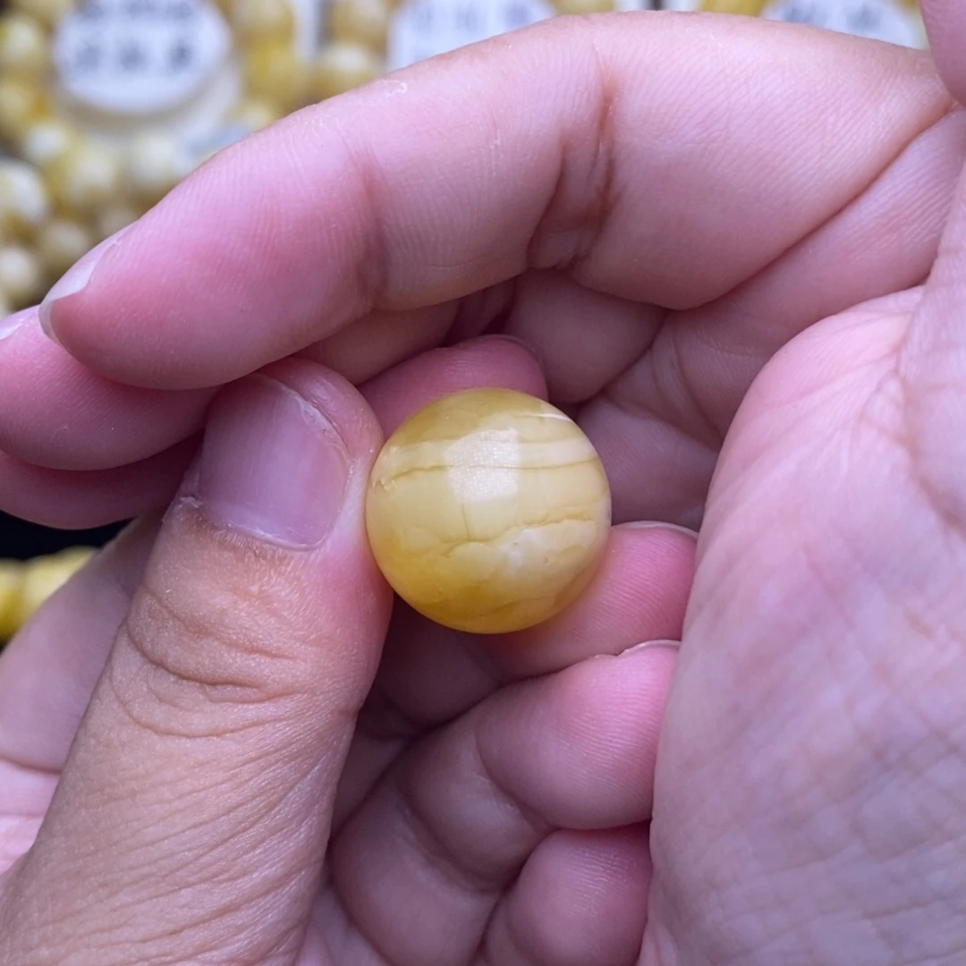琥珀未镶嵌裸石30