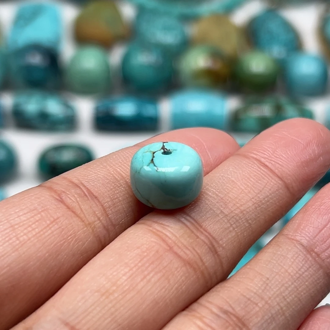 阿***瑞绿松石未镶嵌珠宝奇石