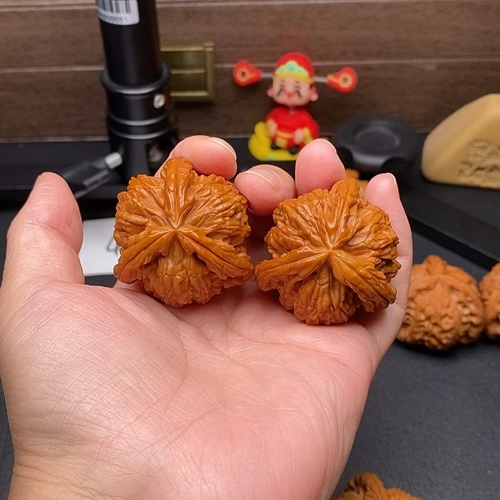 巨***乐把件文玩核桃白奔