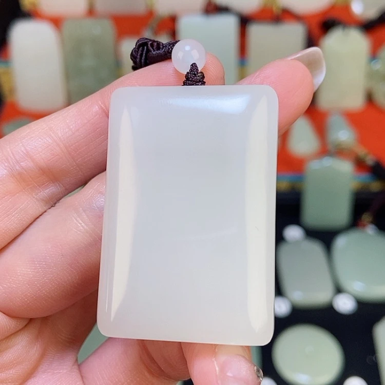 【闪购商品】颈饰未镶嵌和田玉