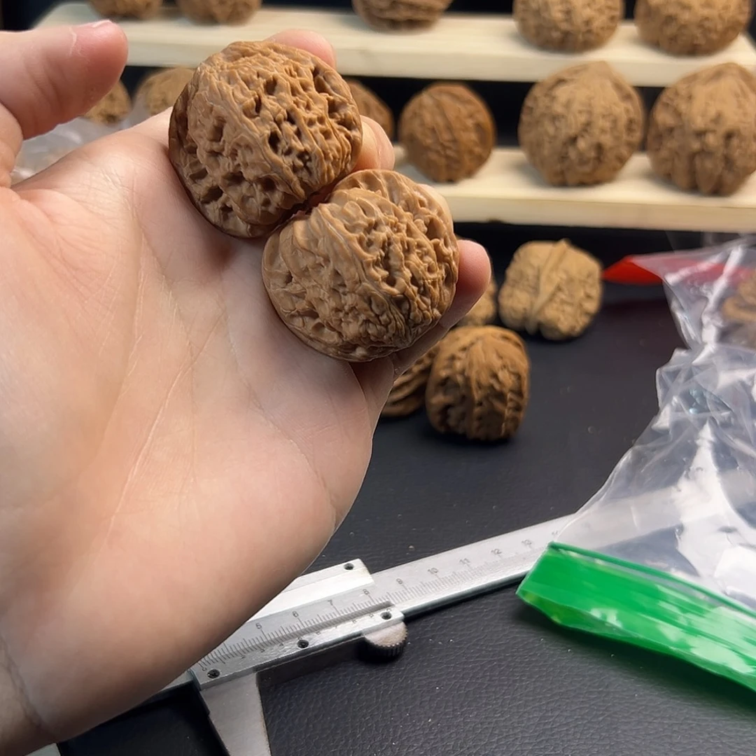 文玩核桃吊坠磨盘