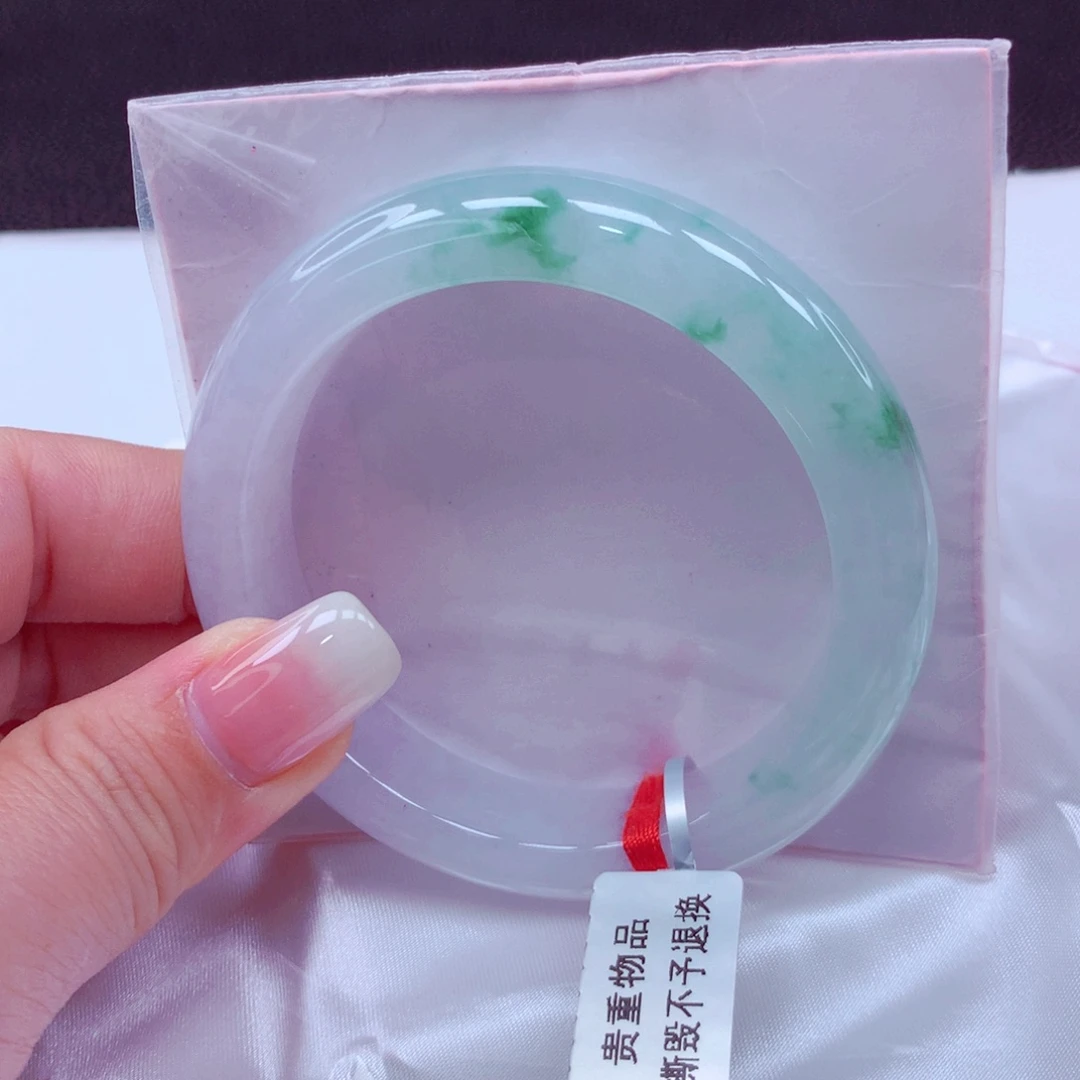 杜***忆未镶嵌手镯翡翠手镯