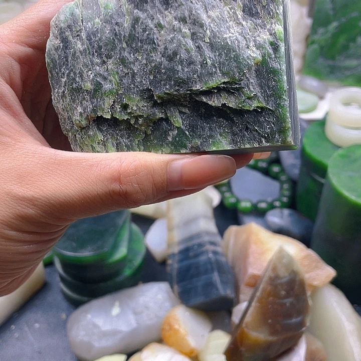 和田玉未镶嵌珠宝半成品