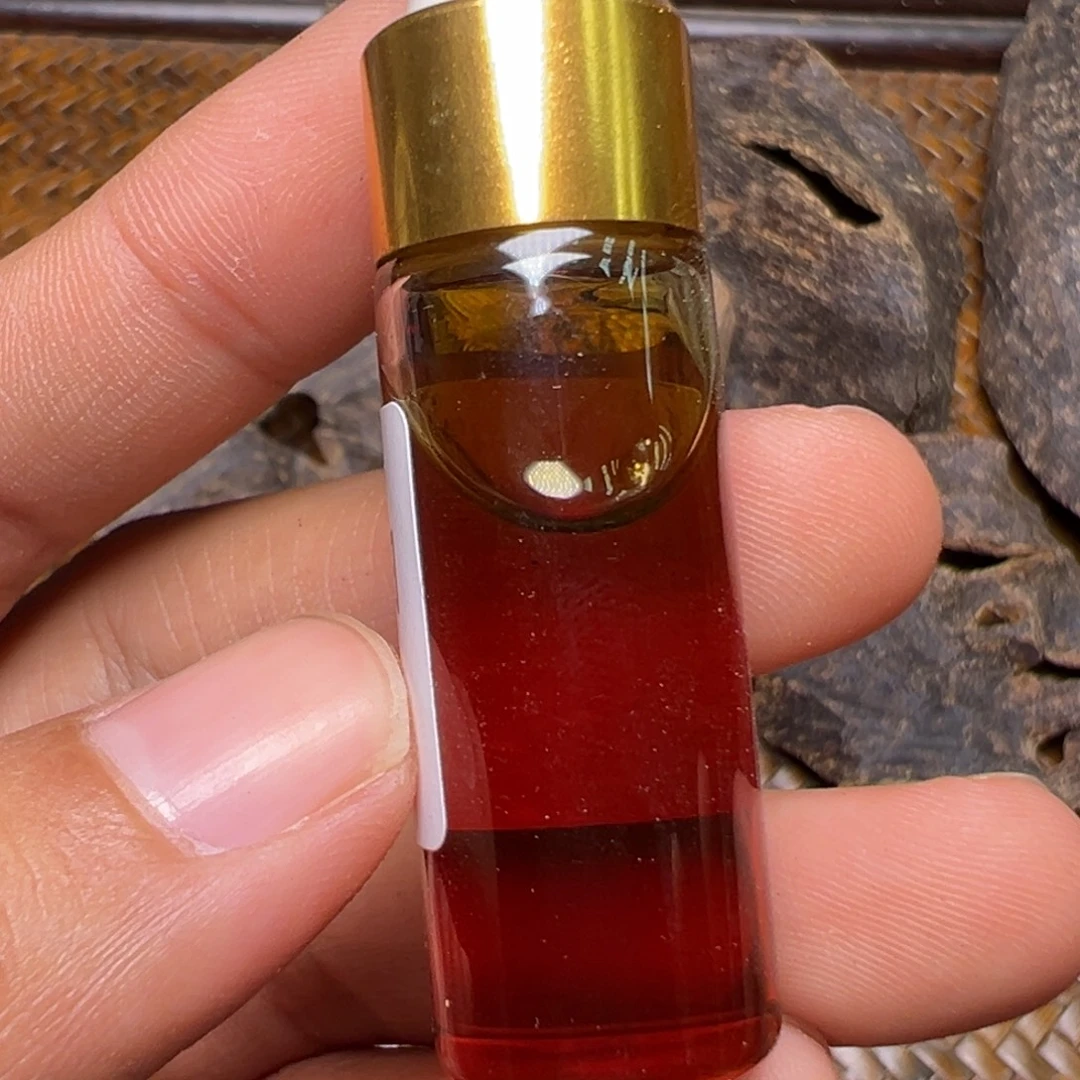 沉香碎屑沉香向阳面油1克重的