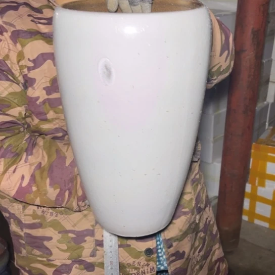 红陶口18高39瑕疵