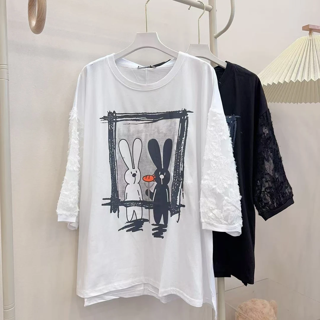 胖胖家*5809新款两只小兔圆领拼接睫毛蕾丝大版开叉半袖