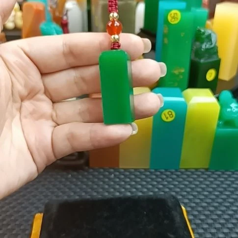 寿山石印石手把件