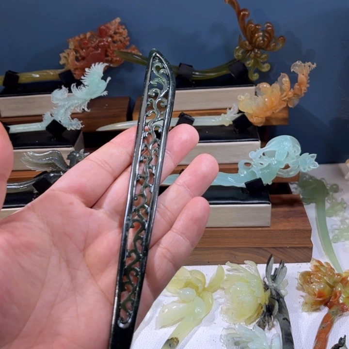 蛇纹石玉未镶嵌发簪