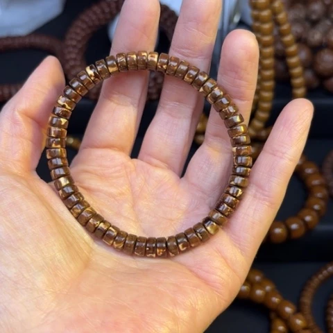 【闪购商品】大叶紫檀（黑酸枝木类）紫金鼠花皮手串
