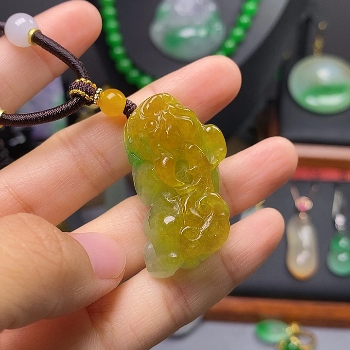 吊坠(赠链)未镶嵌翡翠