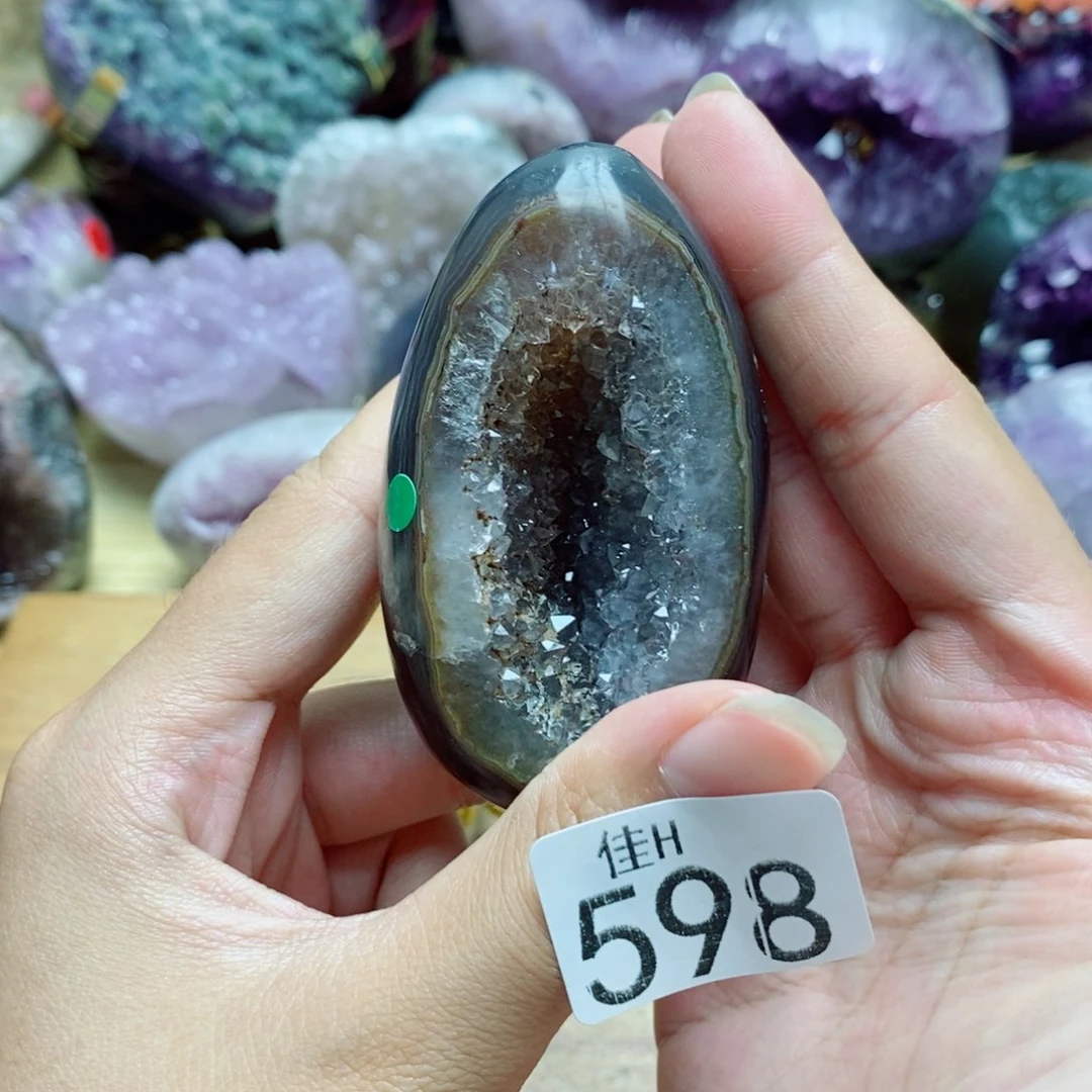 未镶嵌水晶大型摆件（非配饰）