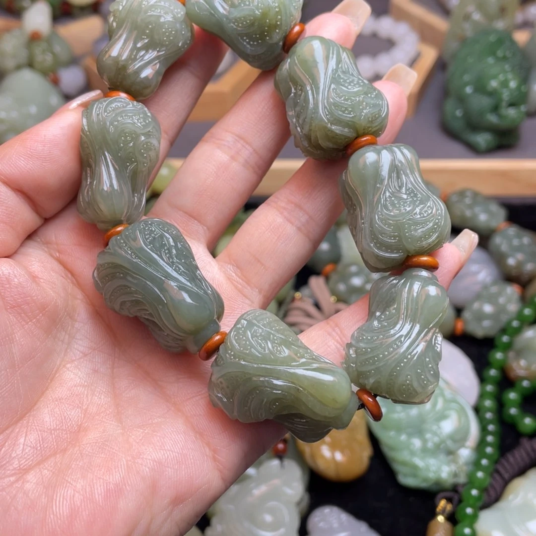 和田玉颈饰未镶嵌