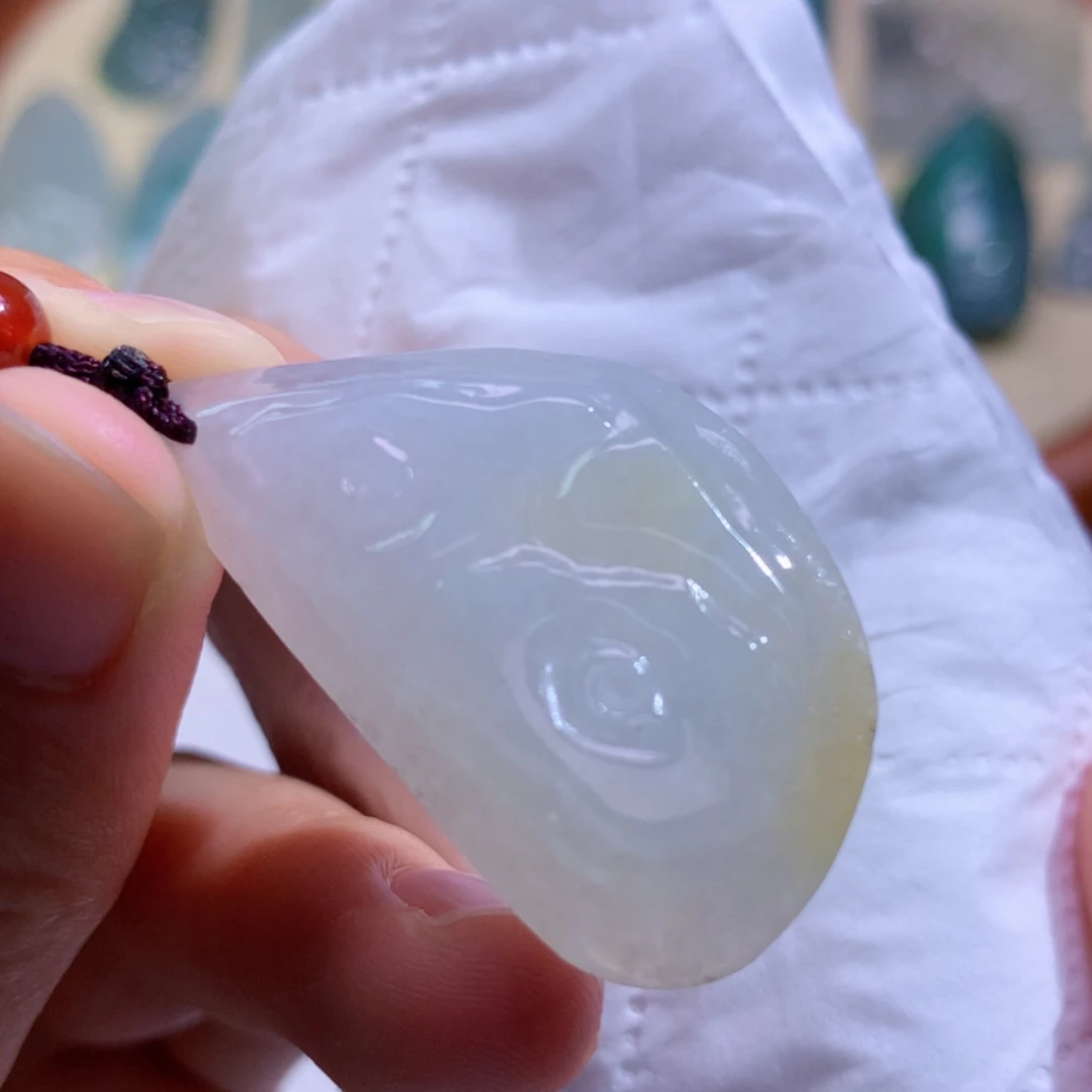 【闪购商品】翡翠未镶嵌颈饰