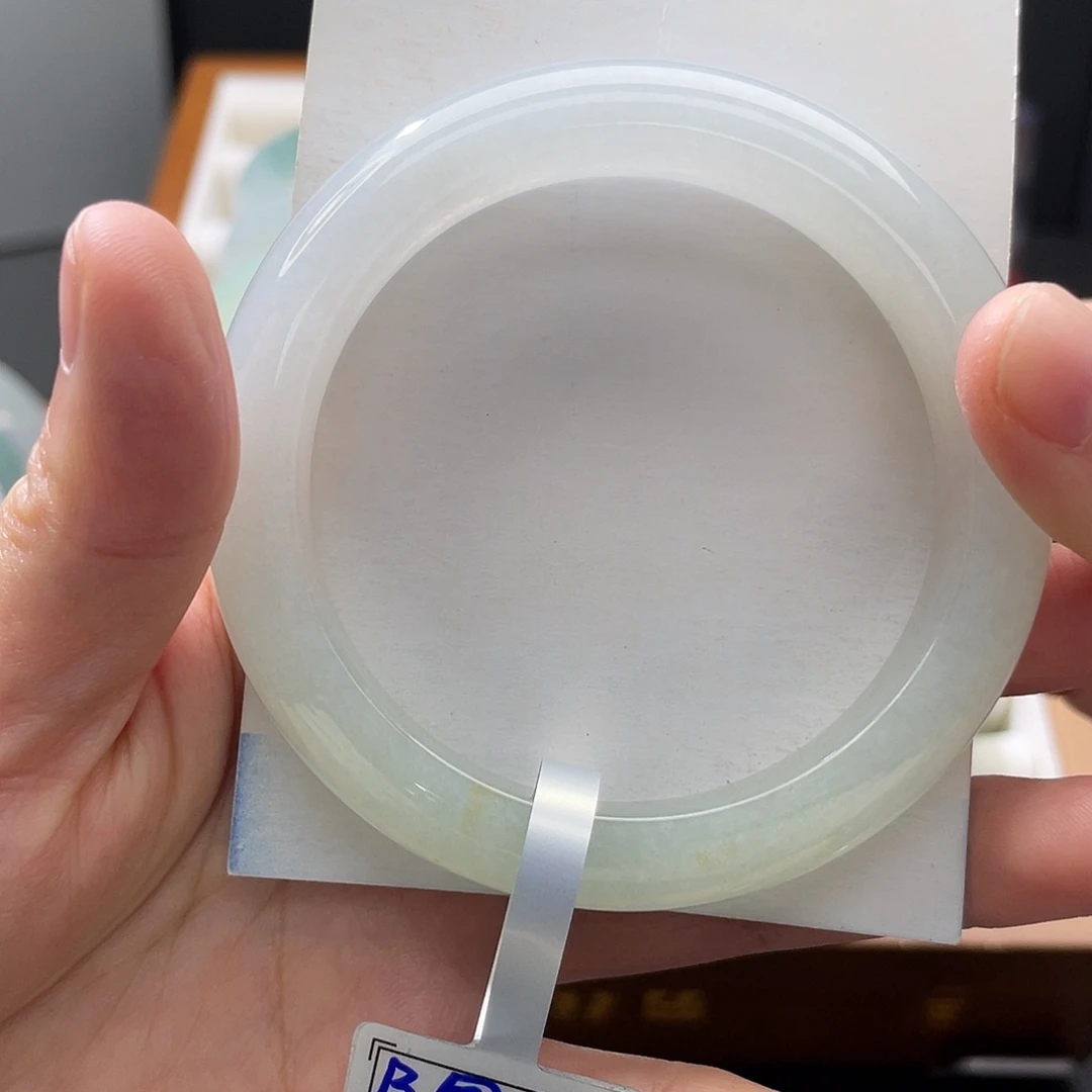 翡翠未镶嵌手镯55.8冰晴