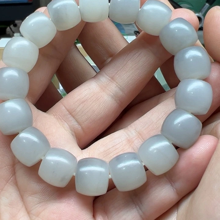 和田玉未镶嵌手串