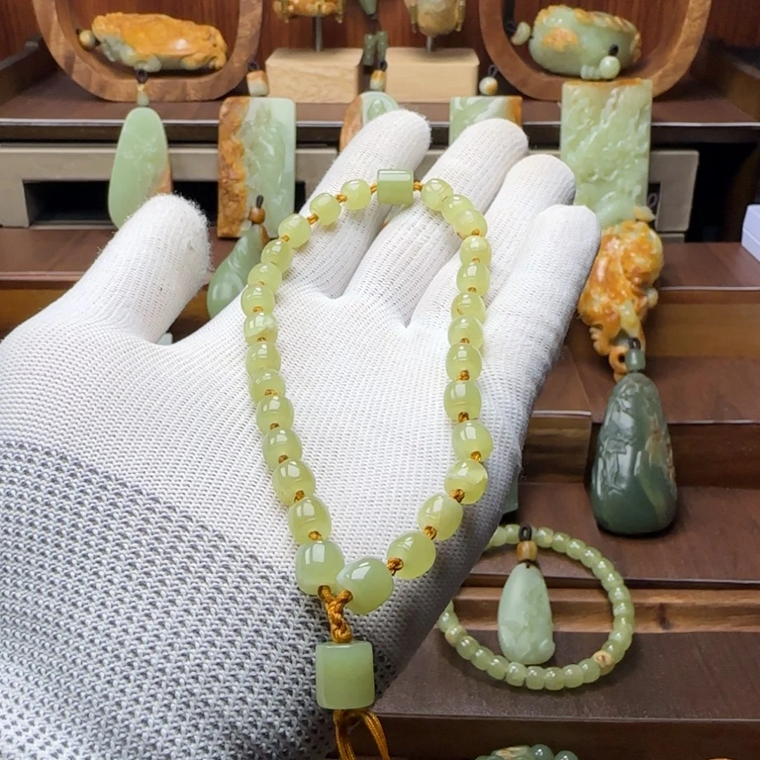 看***丶岫岩河磨玉（透闪石质玉）未镶嵌项链