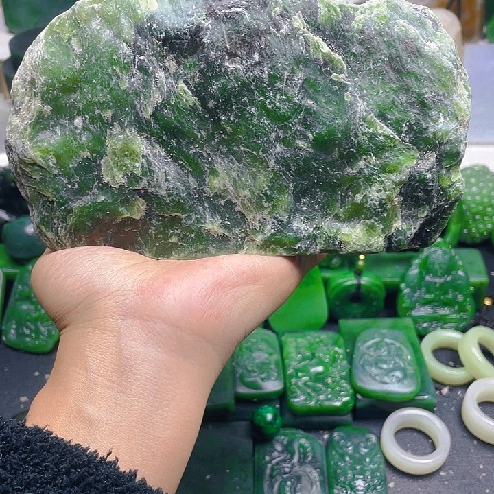 和田玉未镶嵌珠宝半成品