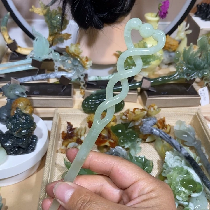 蛇纹石玉未镶嵌发饰