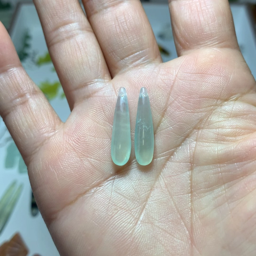 蛇纹石玉耳饰未镶嵌