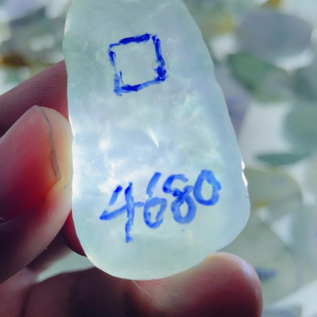 定制翡翠未镶嵌天然翡翠雕刻定制