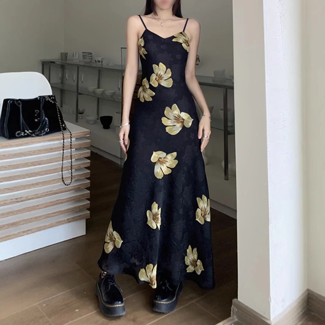 包邮 大码女装胖妹妹春夏洋气显瘦沙滩裙胖MM雪纺烧花吊带裙