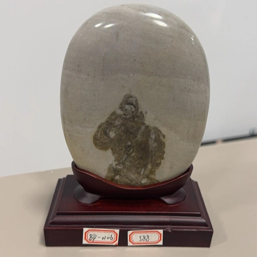 长江流域清江石精品人物摆件观赏石