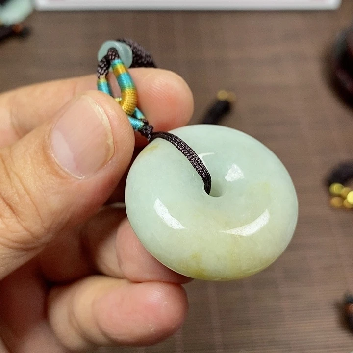 颈饰未镶嵌翡翠天然翡翠玉A货配证书