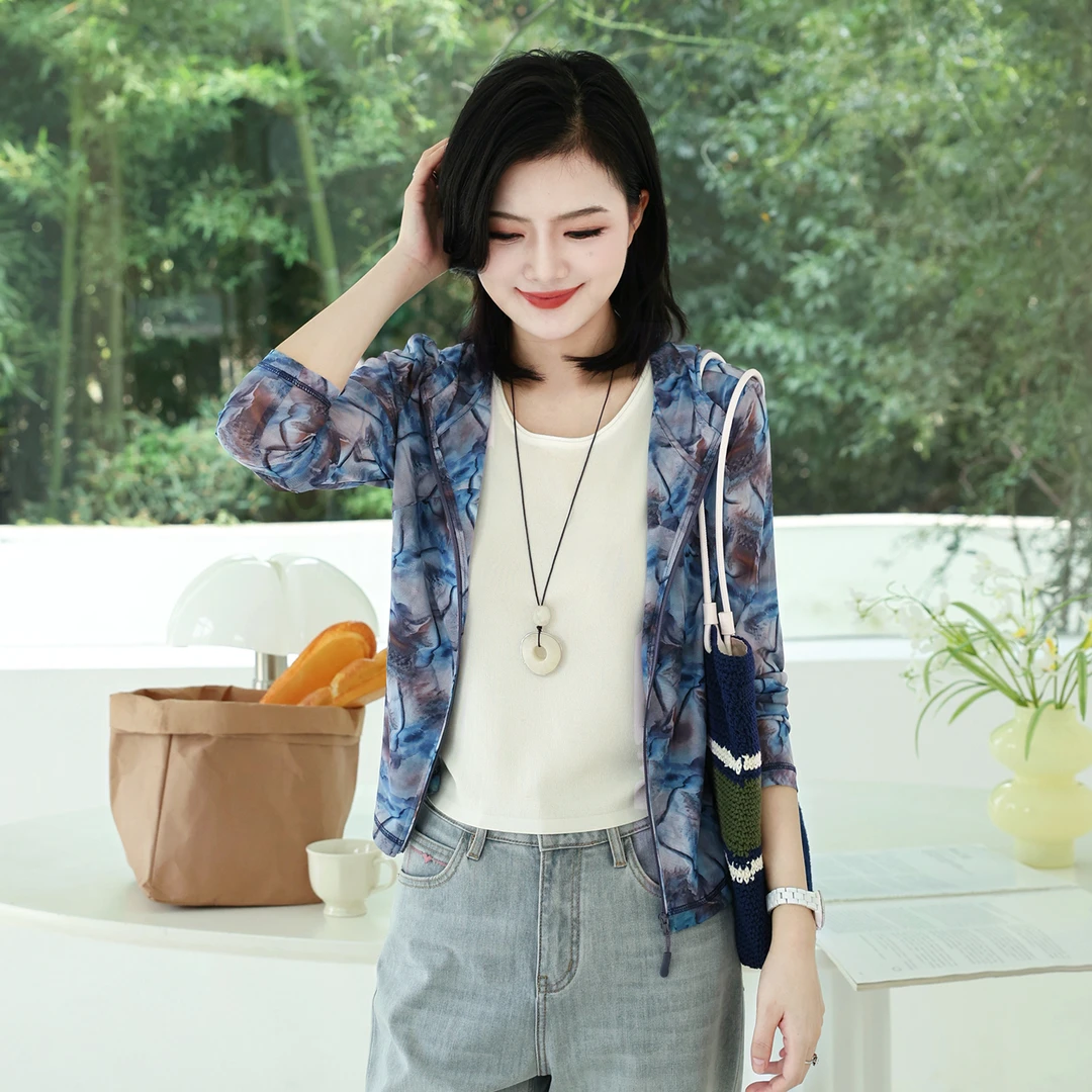 枫竺阿楠anan 气质收腰连帽网纱弹力印花短款长袖外套上衣女早秋