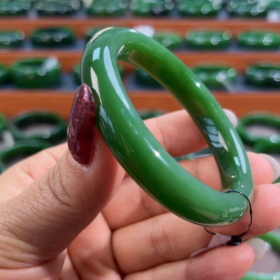 未镶嵌手镯和田玉兰