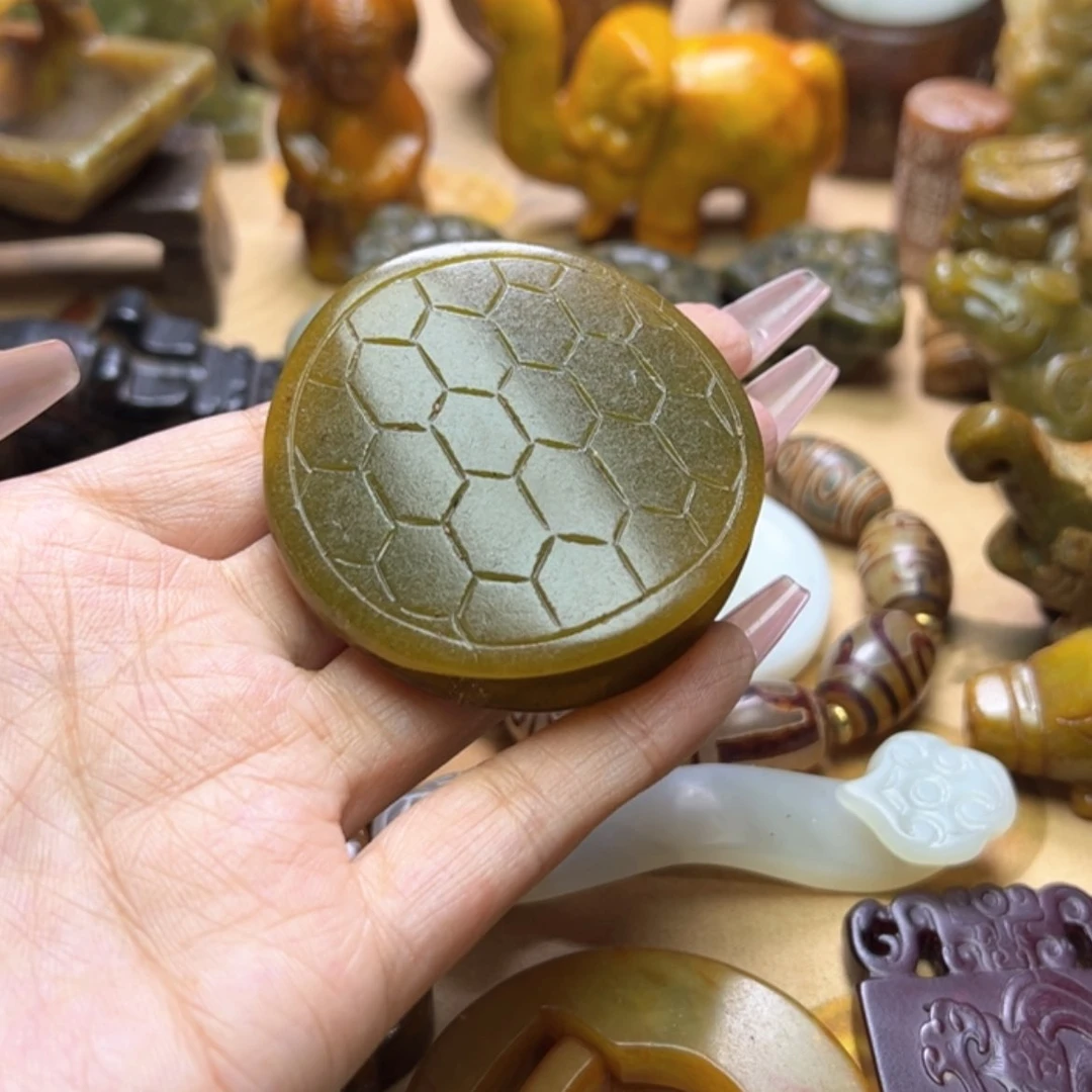 【闪购商品】蛇纹石玉颈饰未镶嵌