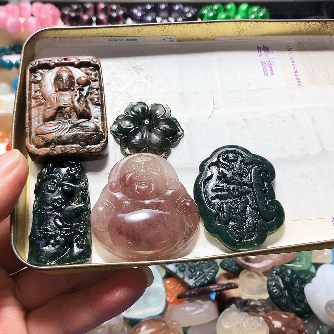 未镶嵌手串玛瑙/玉髓裤*咩五个吊坠