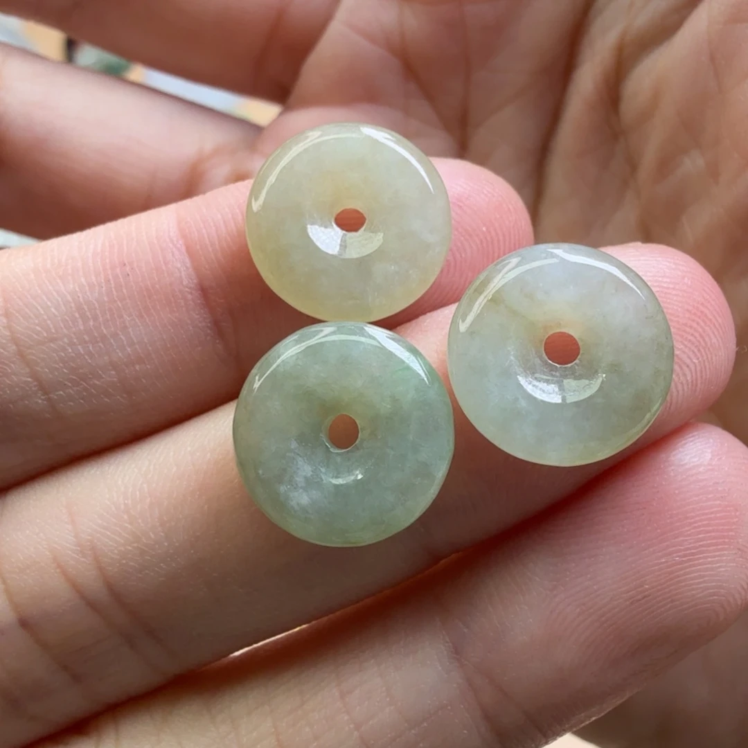 翡翠未镶嵌颈饰001