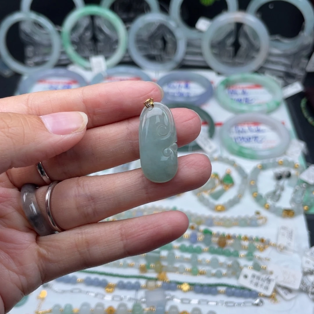 18K金镶嵌手链翡翠