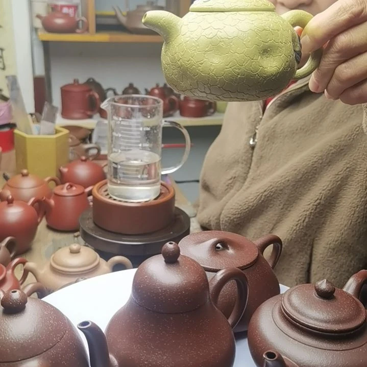 紫砂茶壶j****e本山绿泥，供春壶，220CC容量