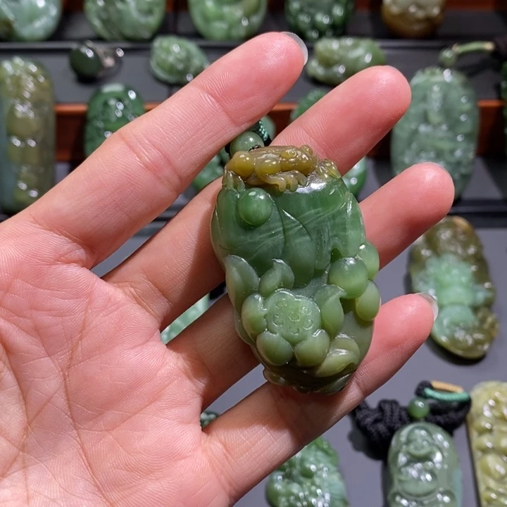 未镶嵌和田玉挂件