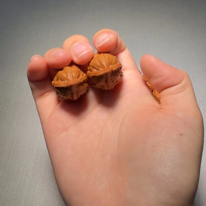 文玩核桃把件花生三棱535