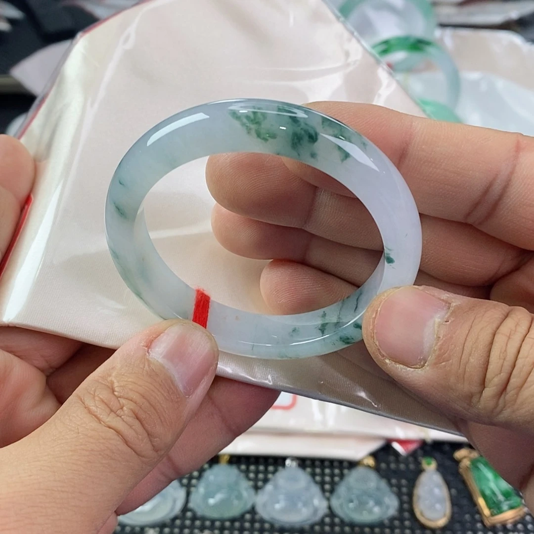 【闪购商品】未镶嵌手镯翡翠