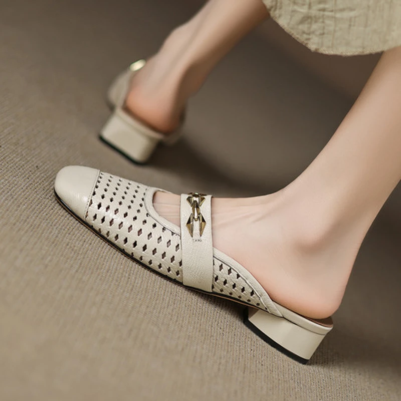 真皮轻奢法式镂空方头明星同款百搭鞋子金属扣包头半拖鞋女鞋外穿