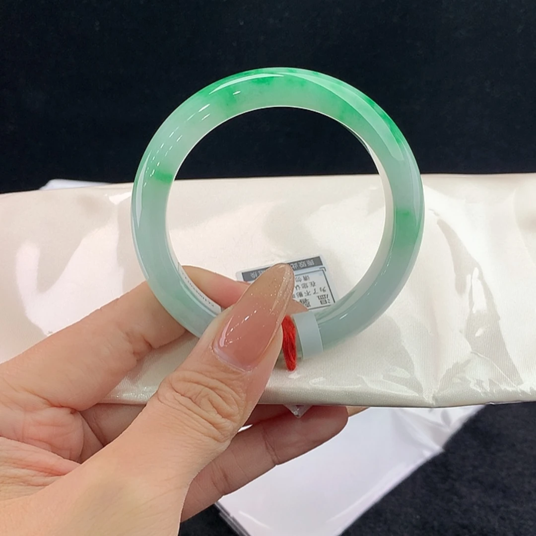 【闪购商品】未镶嵌手镯翡翠正54