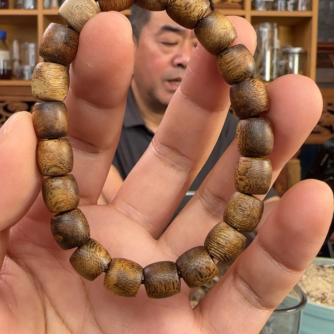 沉香手串奇楠乌身圆叶0.9福利