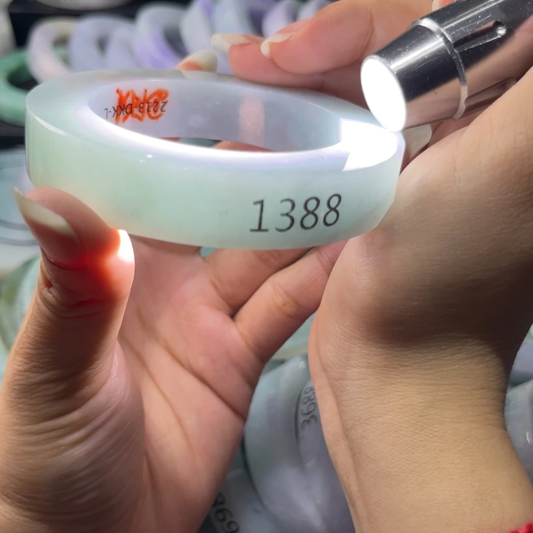 定制翡翠手镯未镶嵌