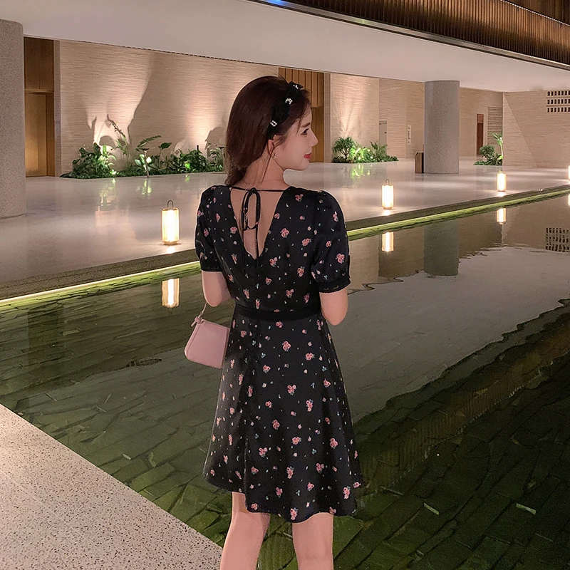 林关关 黑色碎花裙短款连衣裙90785