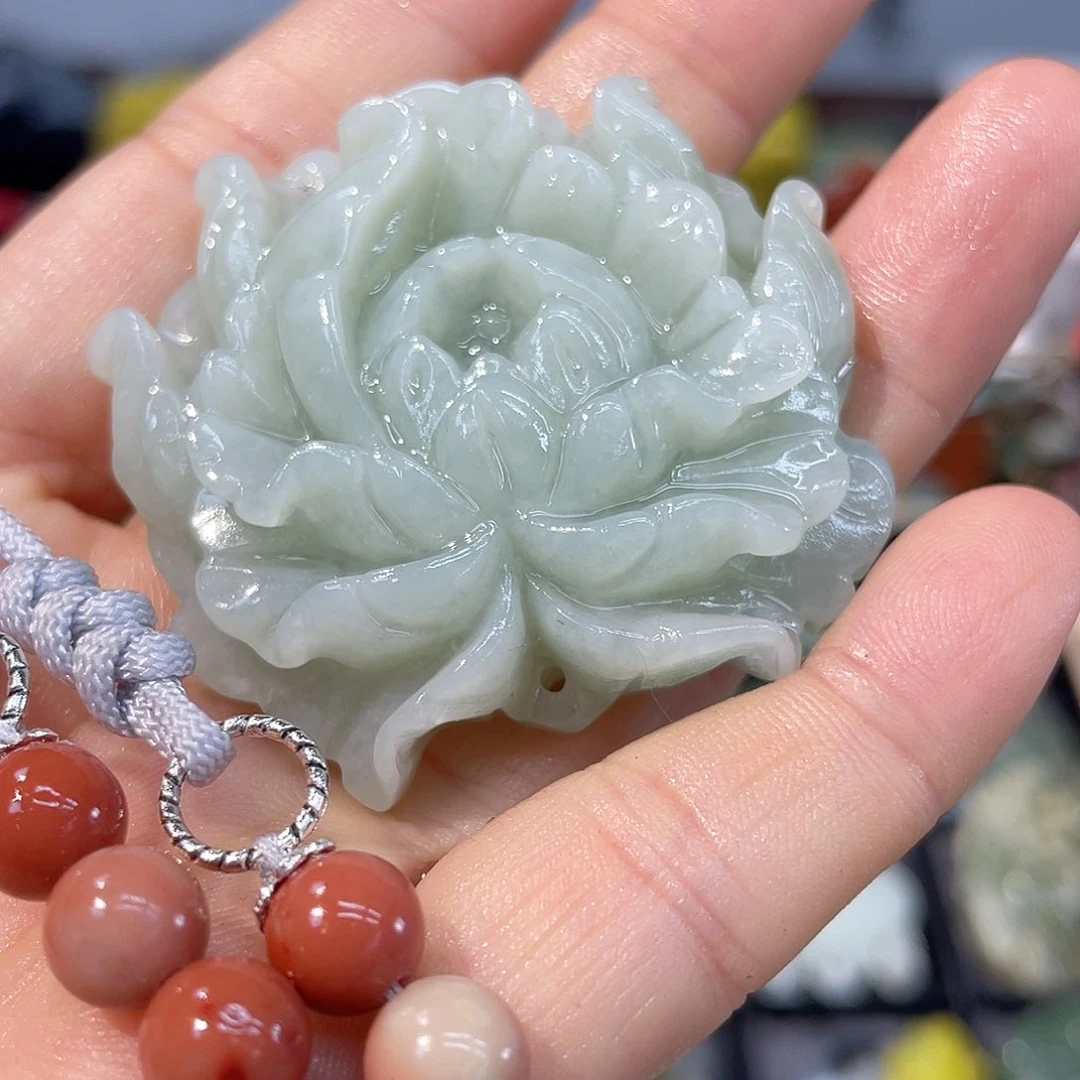 蛇纹石玉未镶嵌颈饰?****