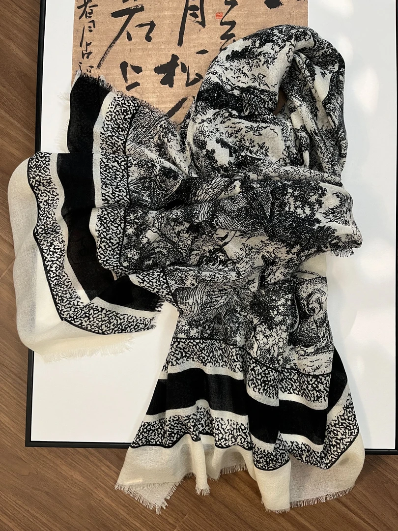 GONG QUE 【丛林】新款羊毛百搭双面提花披肩 242619